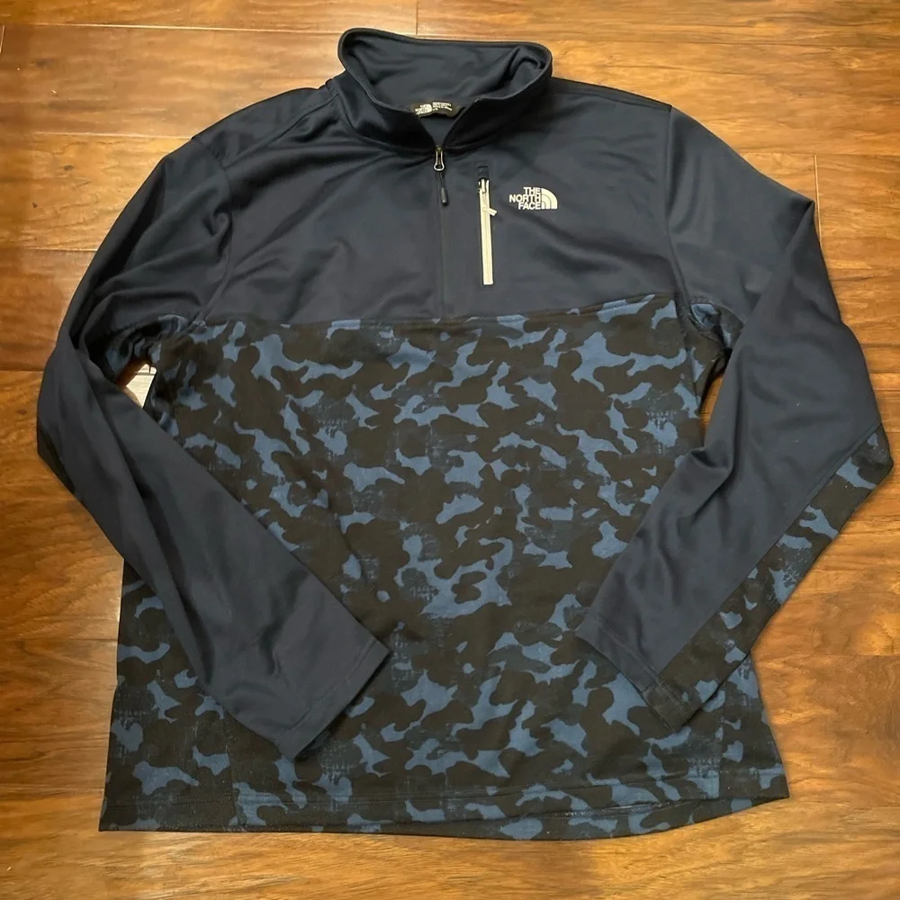 The North Face Blue Camo Quarter Zip Size L